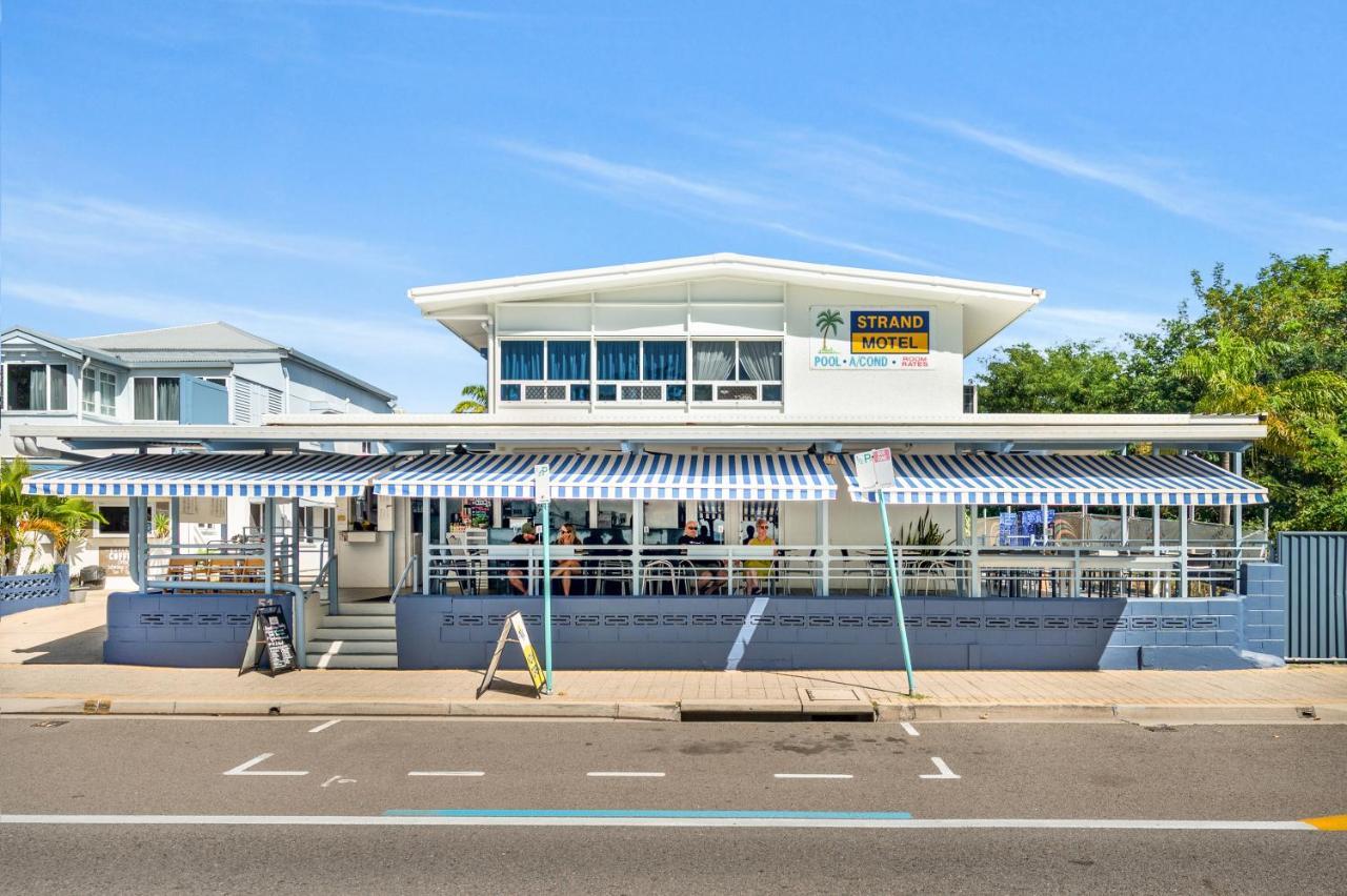 טאונסביל Strand Motel מראה חיצוני תמונה