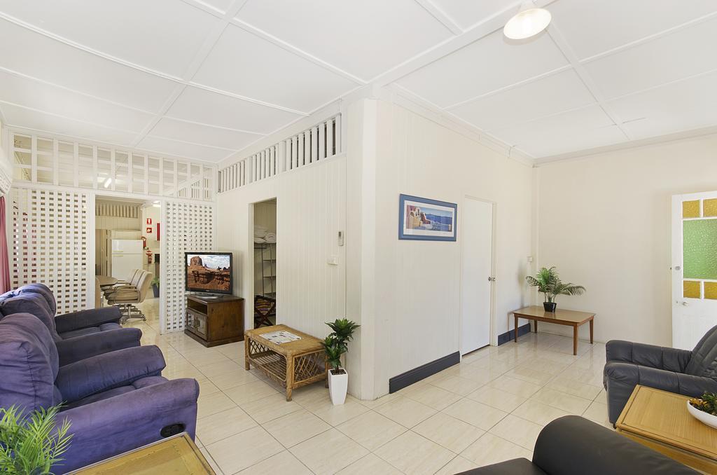 טאונסביל Strand Motel מראה חיצוני תמונה